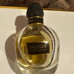 Alexander McQueen Eau de parfum 70% full